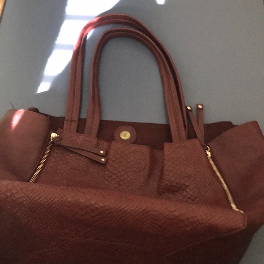 Large tote
